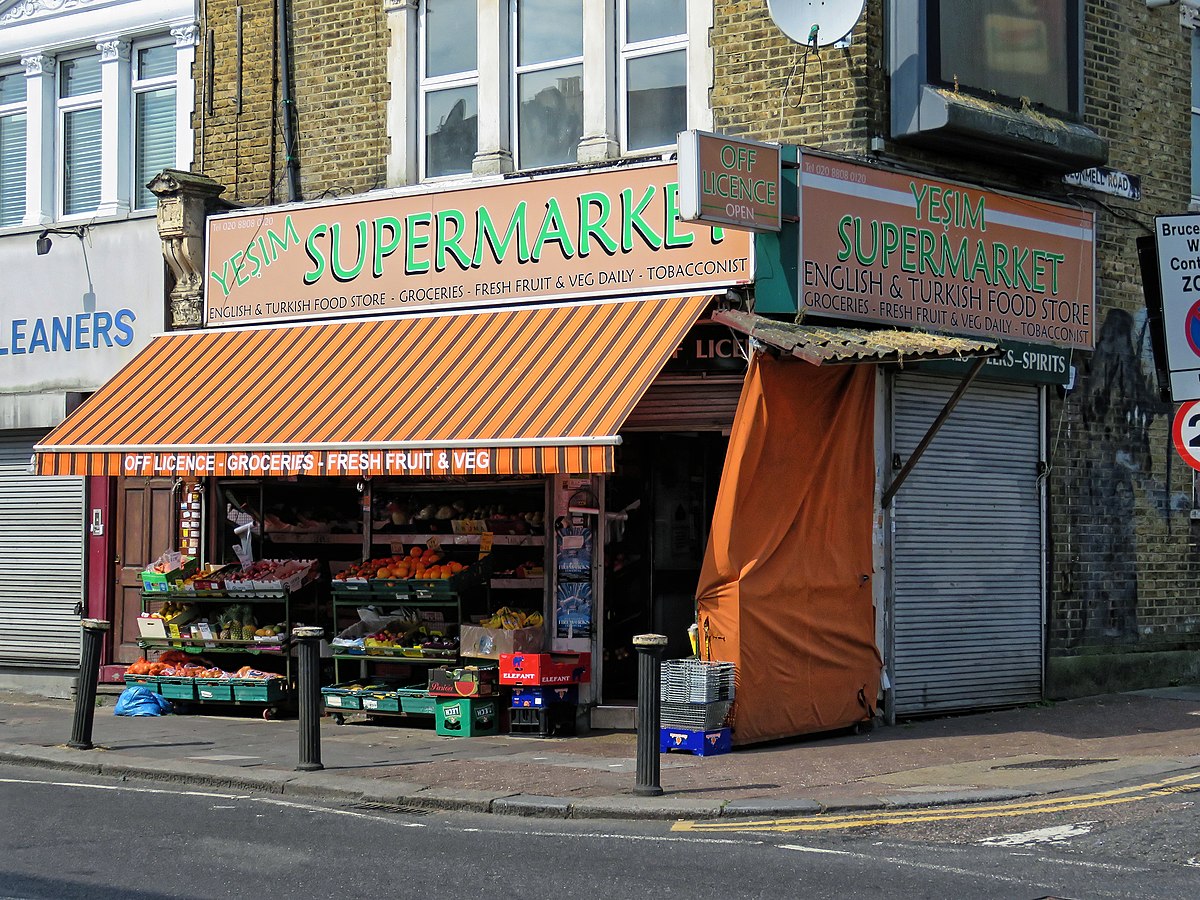 Nell'immagine: Un supermercato a Londra. Di Acabashi, CC BY-SA 4.0, via Wikimedia Commons
