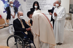 Riabilitato dopo un ictus, chiede i sacramenti cristiani