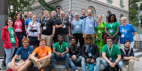 un gruppo di partecipanti a Wikimani